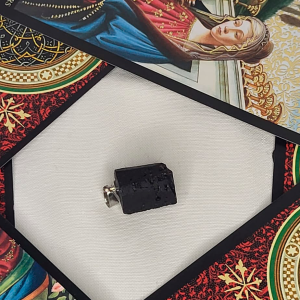 COLGANTE PLATA TURMALINA EN BRUTO